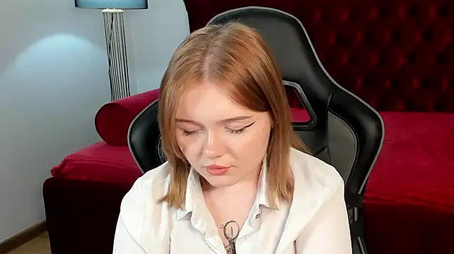 ElinaVale Live XXX-Chat