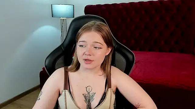 ElinaVale's Webcam Show