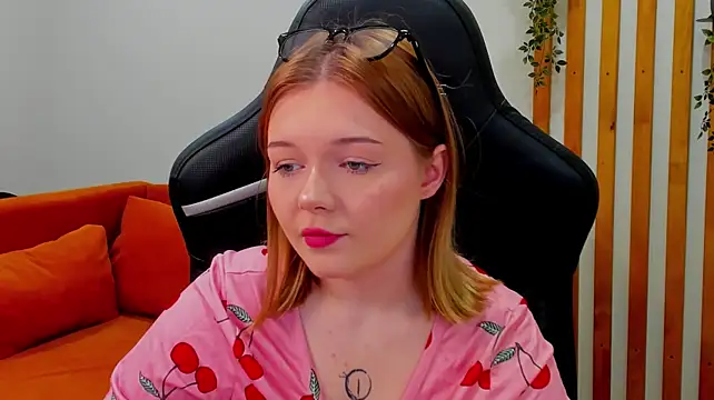 ElinaVale's Webcam Show