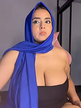 ThanaSaadii Pertunjukan Webcam