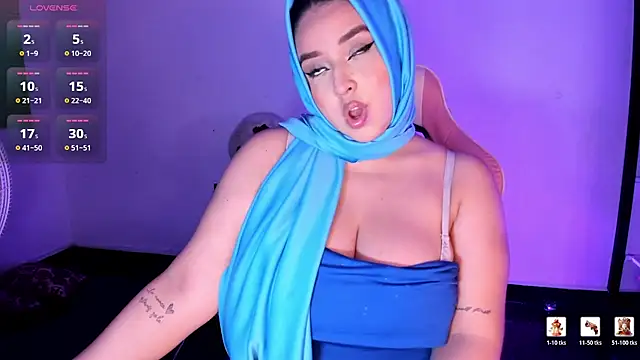 ThanaSaadii's Webcam Show