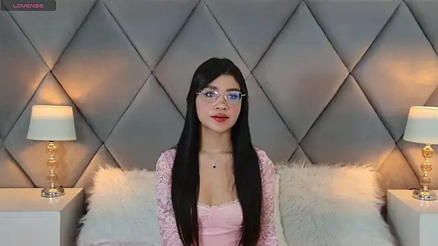 OliviaDiaz 现场XXX聊天