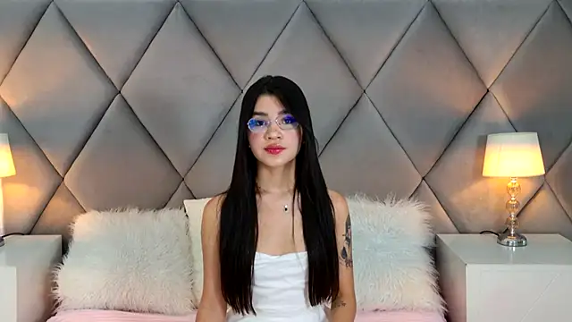 Chatroom XXX en direct de OliviaDiaz