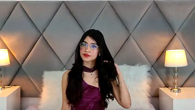 دردشة OliviaDiaz الجنسية المباشرة