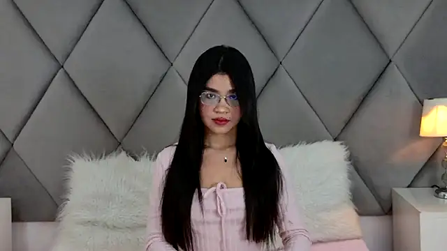 OliviaDiaz live XXX chat