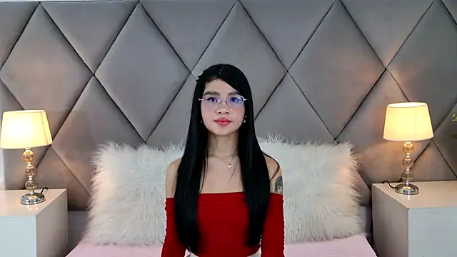 Chat +18 de OliviaDiaz ao vivo