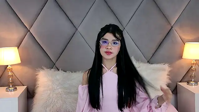 OliviaDiaz 现场XXX聊天