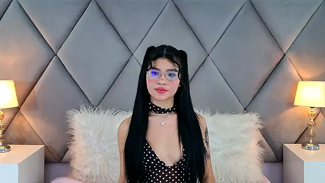 دردشة OliviaDiaz الجنسية المباشرة