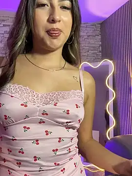 cloe_1tay: απευθείας συνομιλία ΧΧΧ