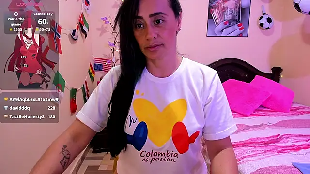 sara_florez12's Live XXX Chat
