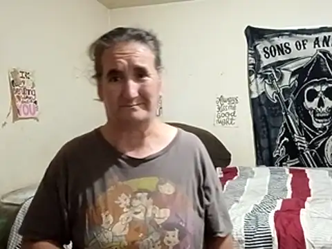 Johnnysgirl47's Webcam Show