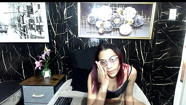 Luscious_Lexy: διαδικτυακό σόου στην κάμερα