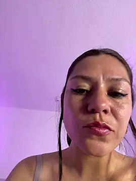 Czat XXX na żywo – NatyBliss_gh