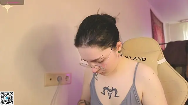 Czat XXX na żywo – Luna_Moon13