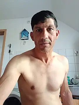 הופעת וובקאם של denyscasian