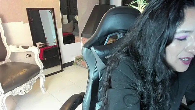 Vicky_Angeel Chat XXX in diretta