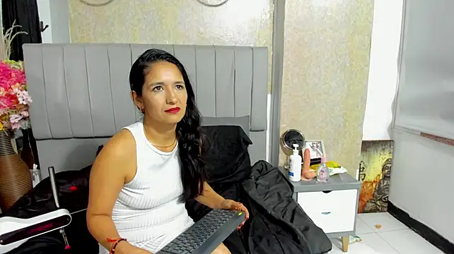 Vicky_Angeel – Naživo XXX chat