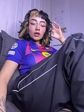 Chat +18 de baby_akuma ao vivo