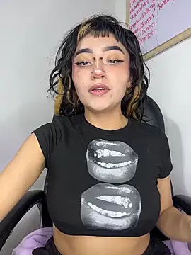 baby_akuma's Live XXX Chat
