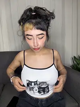 Chat XXX en directo de baby_akuma