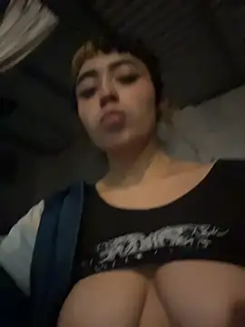 baby_akuma Adlı Modelin Canlı XXX Sohbeti