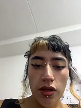 baby_akuma's Live XXX Chat