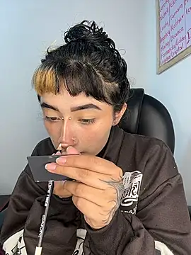 baby_akuma's Live XXX Chat
