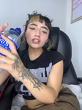 Chat XXX en directo de baby_akuma