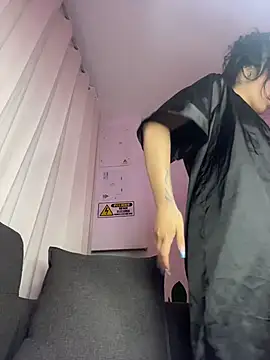 XXX chat uživo modela baby_akuma