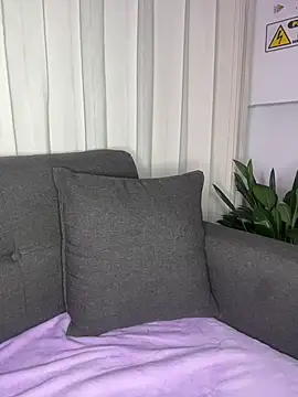 baby_akuma Adlı Modelin Canlı Sohbet Odası
