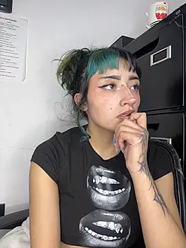 baby_akuma Chat XXX in diretta