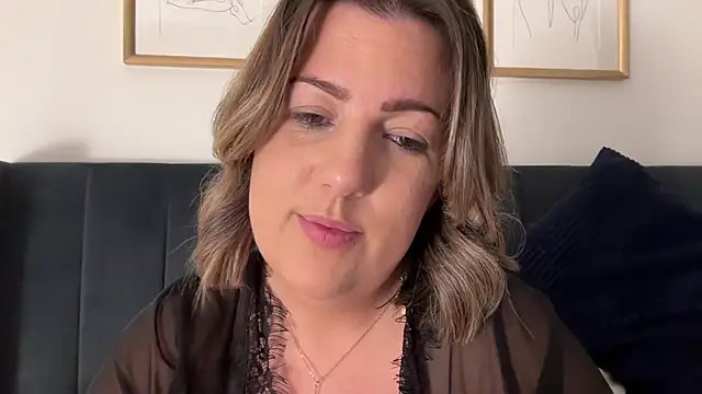 MsBelleWarick's Live XXX Chat