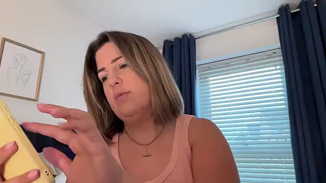 Živá chatovací místnost MsBelleWarick