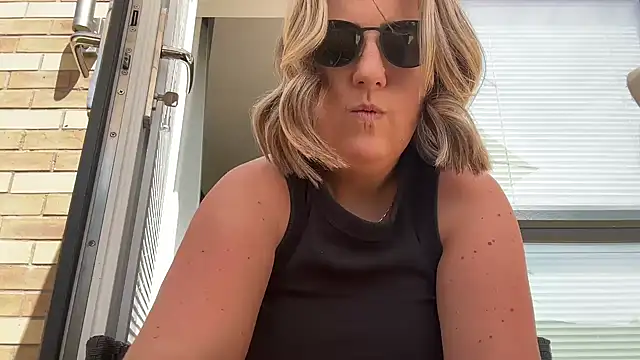 MsBelleWarick Pertunjukan Webcam