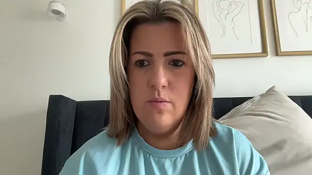 MsBelleWarickn Webbikameraesitys
