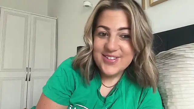 XXX chat uživo modela MsBelleWarick