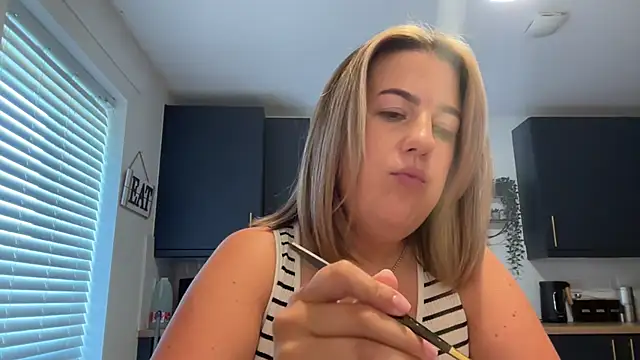 MsBelleWarick's Webcam Show