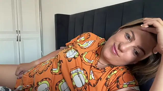 MsBelleWarick's Live XXX Chat