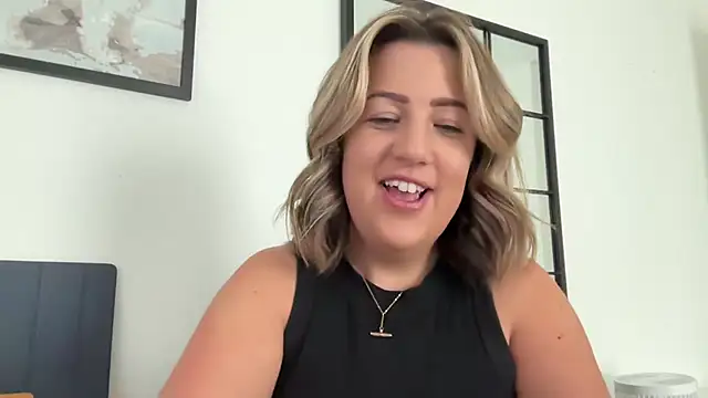 MsBelleWarick Adlı Modelin Web Kamerası Şovu