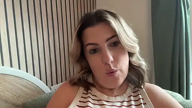 Czat XXX na żywo – MsBelleWarick