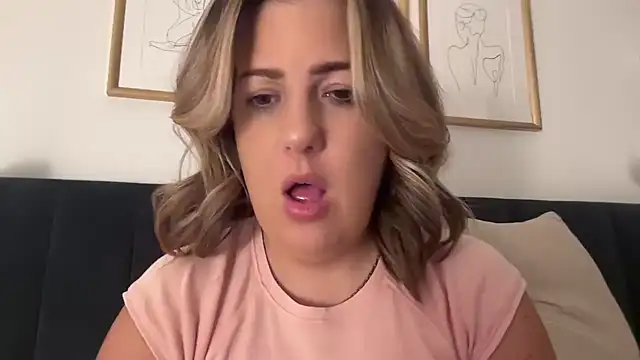 MsBelleWarick's Webcam Show