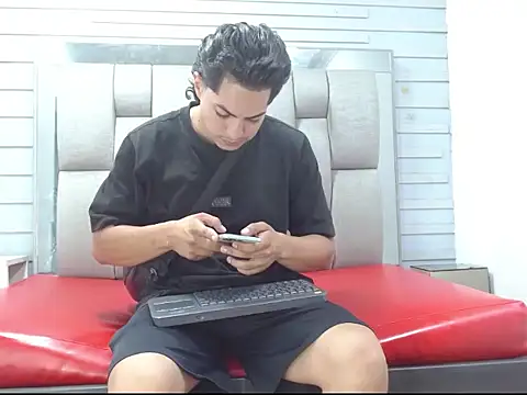 Alex_Wolft webkamerás műsora
