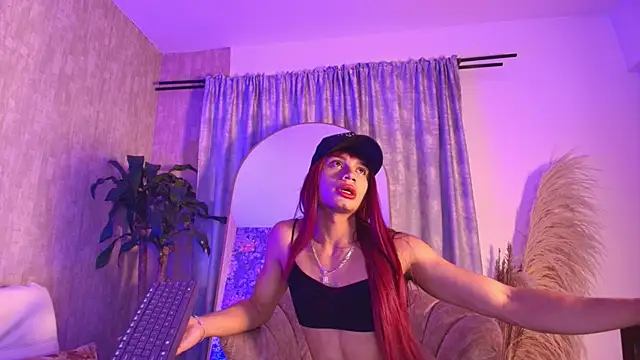 davis_saint Show in webcam
