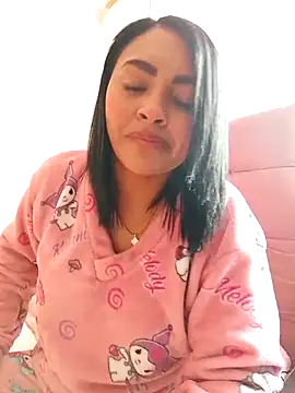 Chat +18 de EstrellaSmmith ao vivo