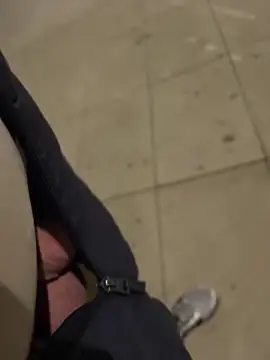 Show modela PublicMarekFlashDick na web-kameri