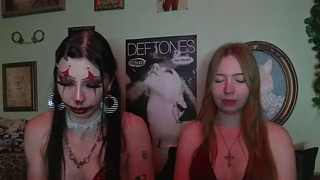 vampyregrlll: διαδικτυακό σόου στην κάμερα