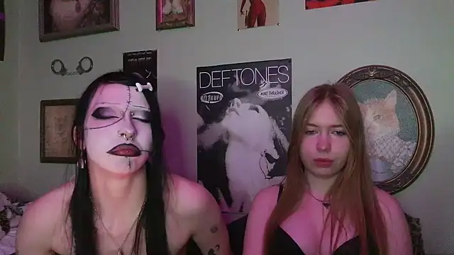 הופעת וובקאם של vampyregrlll