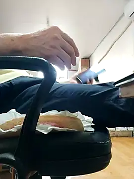 zxc9090zxc Show Webcam