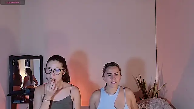 Sarajonnes4 Show Webcam
