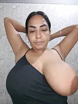 Carolinnapolsen's Live XXX Chat